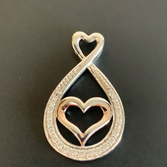 Elegant Sterling Silver Heart Pendant - Picture 1 of 5